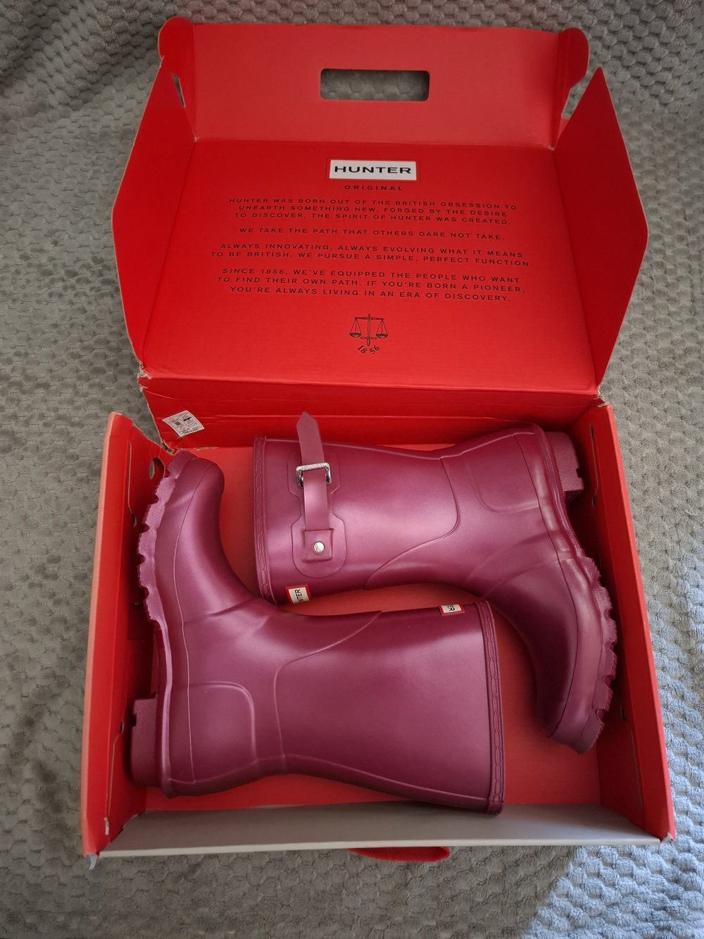 Hunter Original Short Nebula Rain Boots Burgundy Metallic Size 7